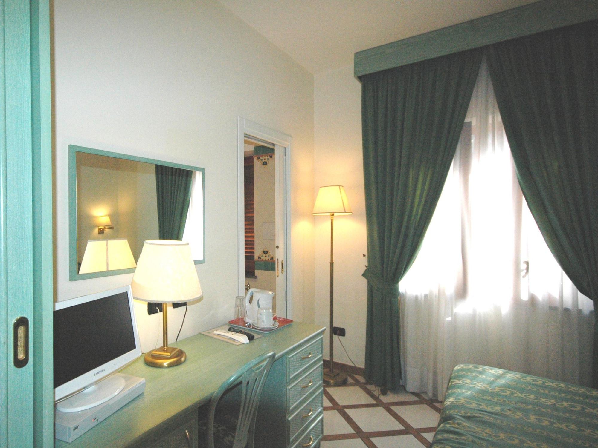 Residence Villaggio Verde Sorrente Extérieur photo