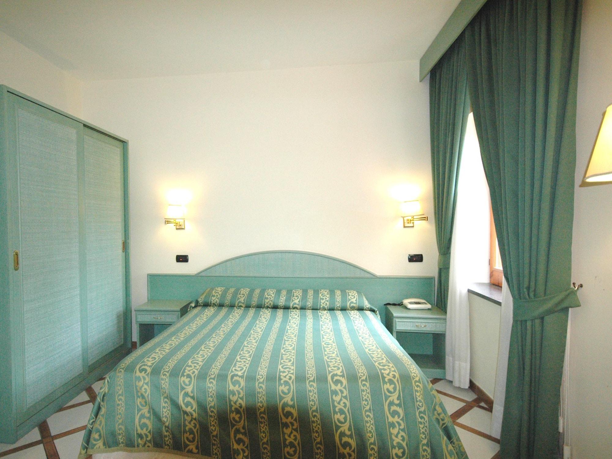 Residence Villaggio Verde Sorrente Extérieur photo