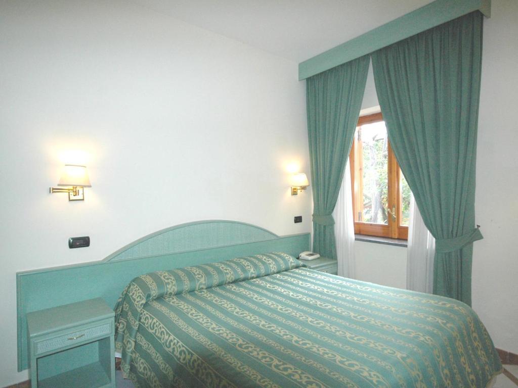 Residence Villaggio Verde Sorrente Extérieur photo